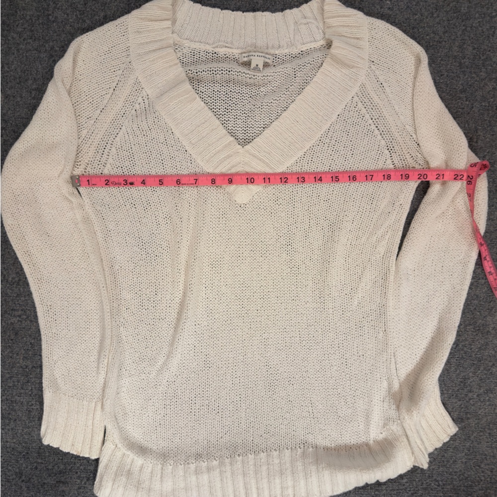 Banana Republic Women’s Loose Knit White V-Neck Tunic Sweater Sz M